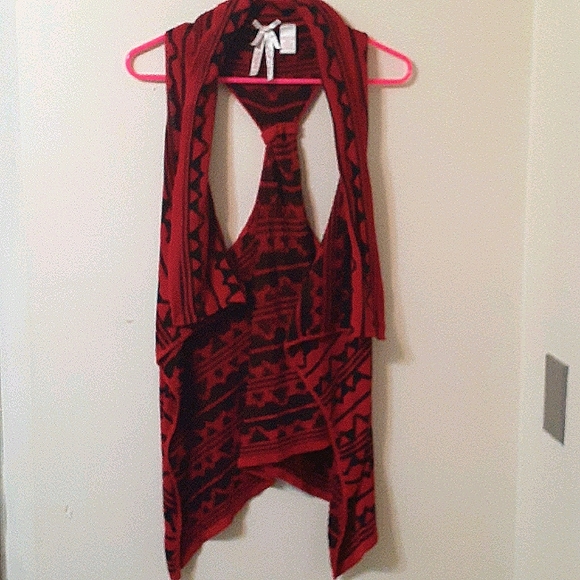 Derek Heart Tops - Large red & black cardigan